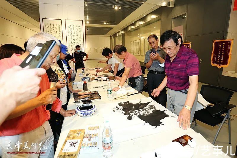 蓝天救援队|孙荣刚师生展滨海圆满收官呈两大看点：书画致敬英雄 收李建华为徒