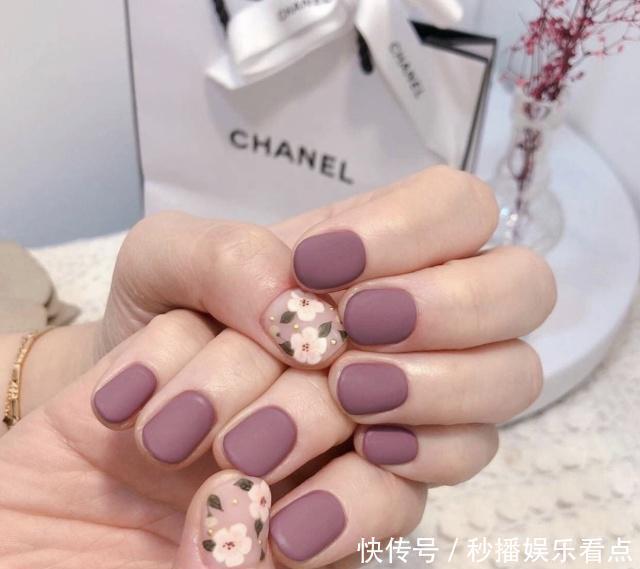 浪漫|浪漫的樱花季到了,赶快来跟女神们,get浪漫的仙女美甲吧