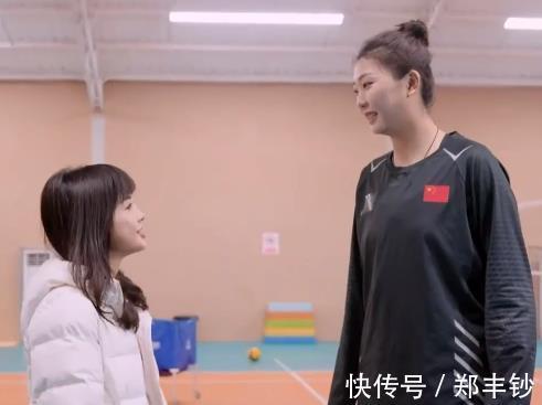郎平|袁心玥发声感谢郎平!2米01萌妹,和王冰冰同框出镜,最萌身高差