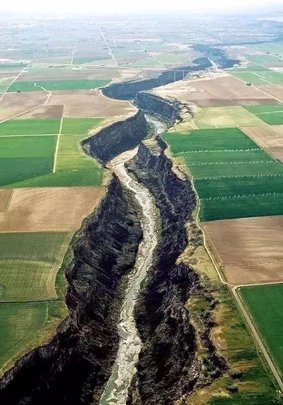 世界上66个自然奇观,地球太不可思议了!