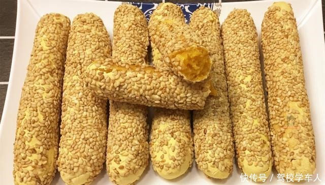 做成|一碗糯米粉,一个南瓜,简单做成小零食,外酥里软,越嚼越香