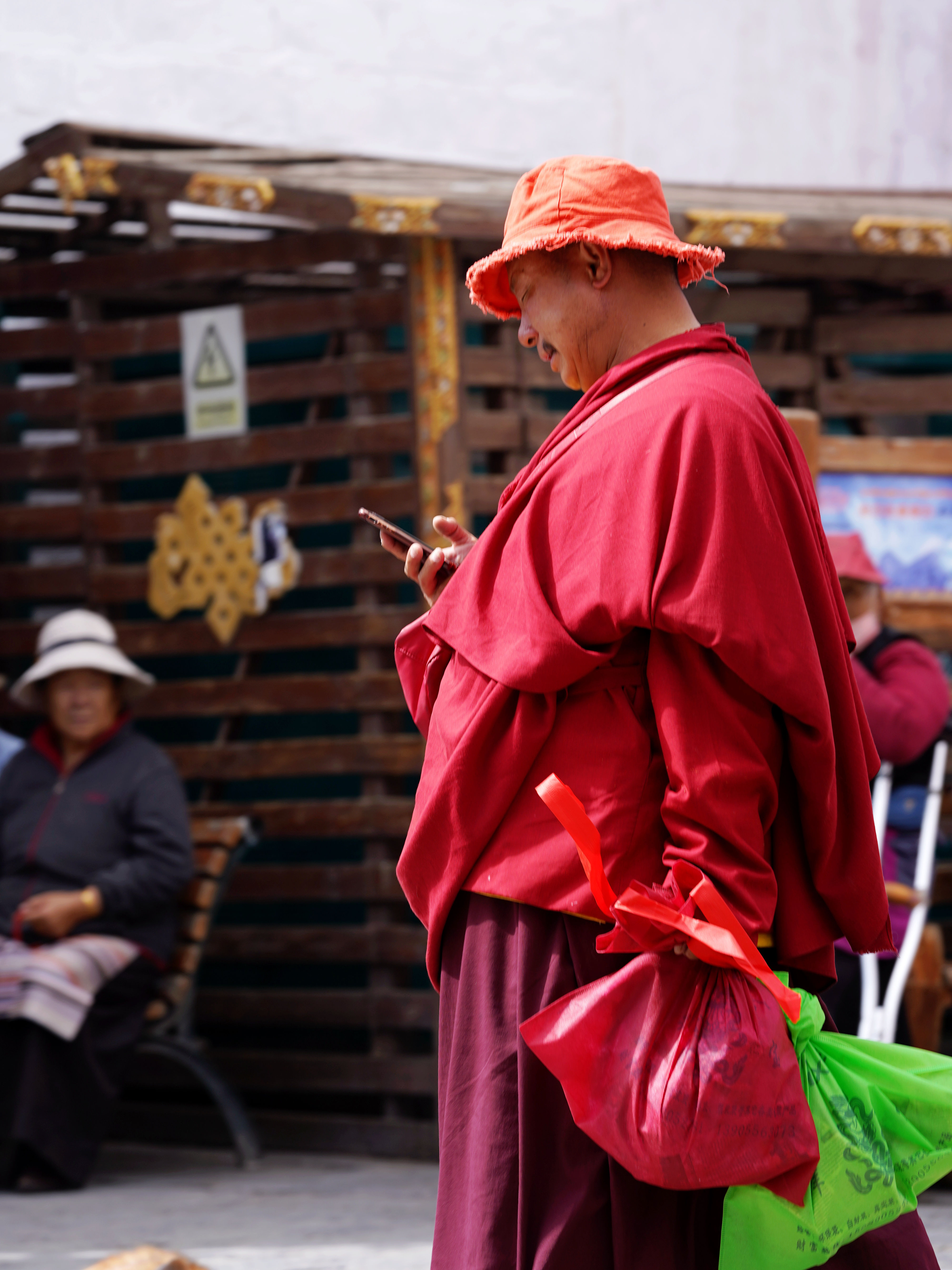 大昭寺|【80天单人单车环藏之旅】观览佛教圣地大昭寺，八廓街猎摄盛装美女