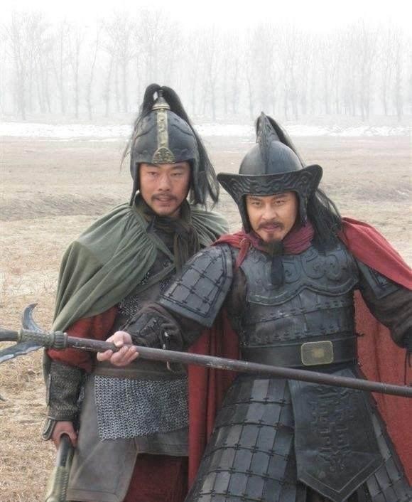 钩镰枪|梁山第1个惨死的正将,七窍流血而亡,使用的这把兵器是当时一绝