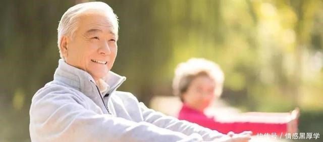 “延长”寿命的3种行为,走路第三,喝水第二,第一很少有人做到!