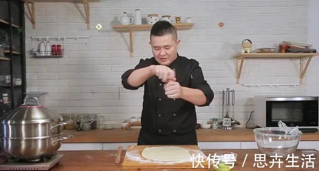 厨师长给您星级酒店发面配方，在家能把花卷做的白白胖胖试试吧
