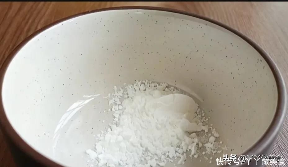 最近很火的鸡蛋做法,饭店卖45一盘,在家成本不到5元,真解馋