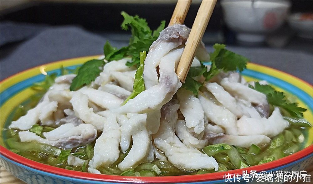 姜汁鱼条|教你“姜汁鱼肉”的做法，成菜口味清淡，味道鲜美好吃又解腻