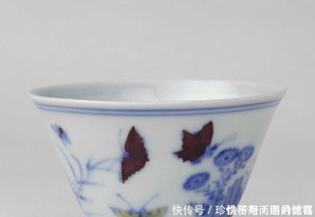 斗彩|成化帝的旷古畸恋，成就了斗彩和独步天下的三秋杯