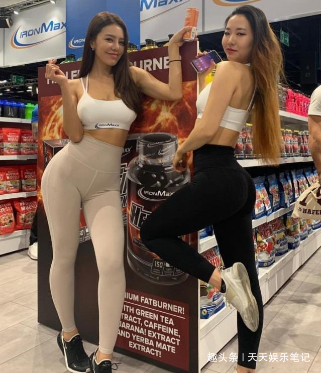 美女 身材紧致的打底裤美女,穿出女神的气质,回头率特别高!