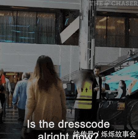 为了验证商场测体温是不是形式，油管博主把脑门捂到48度