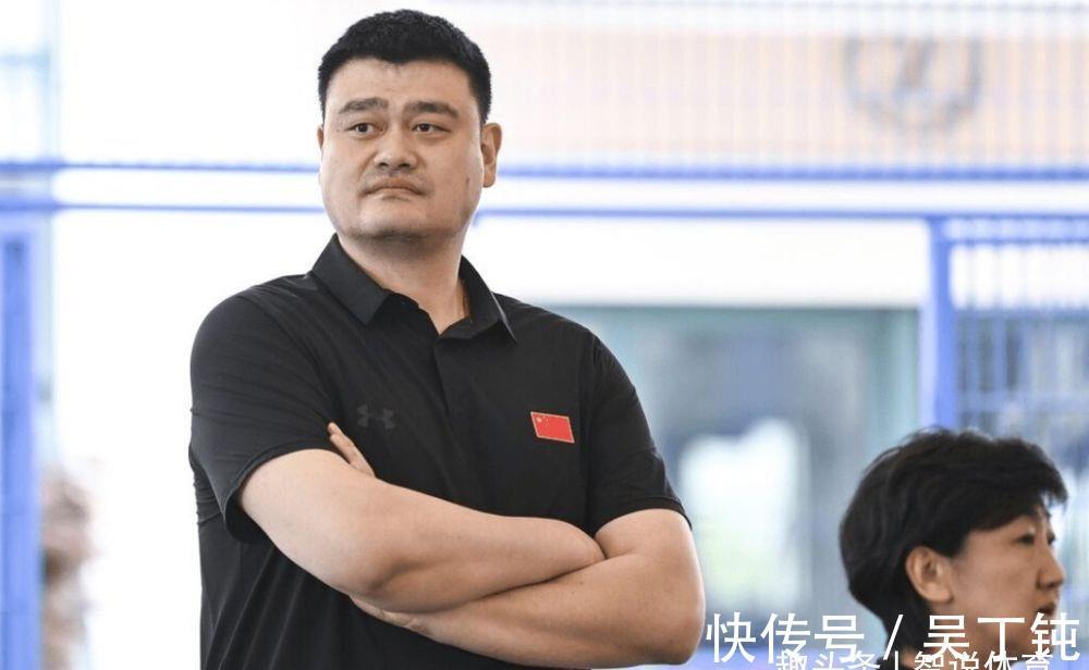 广东队|杜锋拒绝任人唯亲!全新男篮浮出水面:6出6进,“嫡系”遭放弃