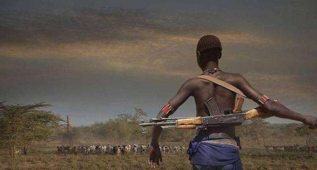 打仗|历史中，黑人身体素质好，为什么打仗能力弱呢？这是为什么呢？