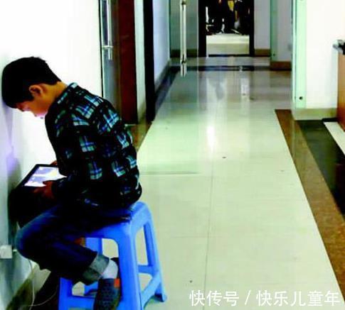 收银台|多少父母,将自己赚钱的不易强加给孩子,多少孩子,边享受边愧疚