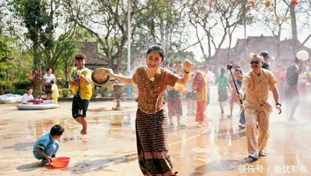 什么是明星们的“真面目”?看看《向往的生活》就知道了