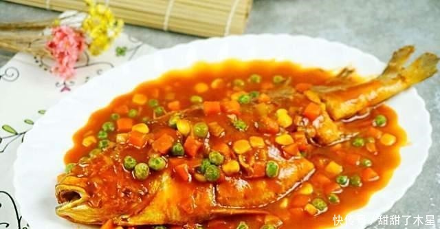 黄鱼的经典做法茄汁烧黄鱼,这味道,让你有舔盘子的冲动