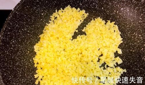 鸡蛋黄|简单的炒饭也能吃出双重口味,色香味俱全,一次就满足!