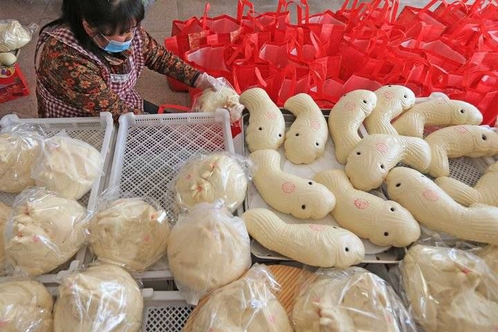 山东荣成：胶东花饽饽“蒸”出幸福生活