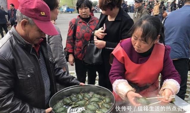 小吃|大妈街头卖“它”,成本5毛钱,卖价2元,三小时能卖4大锅!