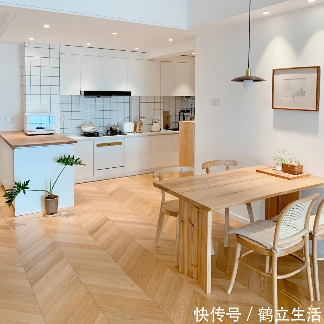 铺地板| 地面铺瓷砖好还是地板好?