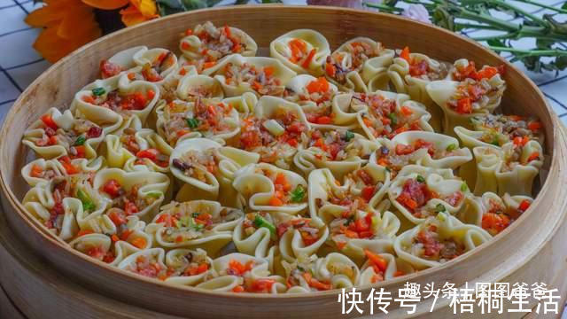 搅拌均匀|早餐别吃包子馒头了，1块钱饺子皮，5种巧用，美味解馋，孩子最爱