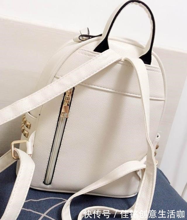 双肩包 很时尚的迷你双肩包，又靓又能装，女童出行必备！