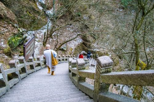 老年|安徽浙江这两座名山，都被誉为“东南第一山”，你更喜欢哪个？