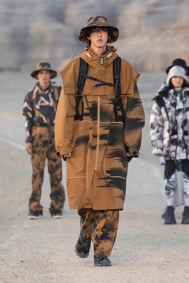 当运动鞋品牌认真做起衣服来，我再也忍不住了