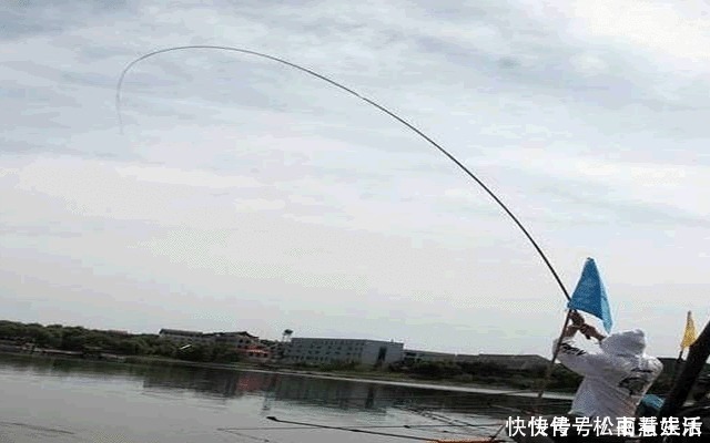 钓鱼|阴天钓鱼,指着这五个技巧,一年四季都不空军
