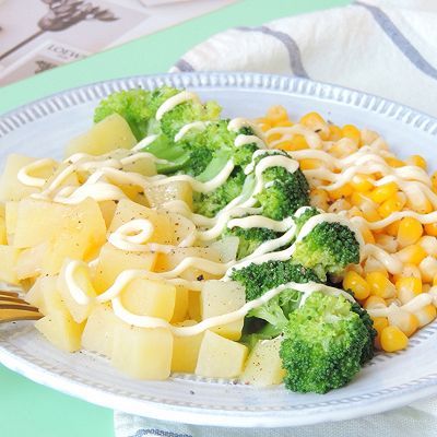 西兰花玉米土豆沙拉