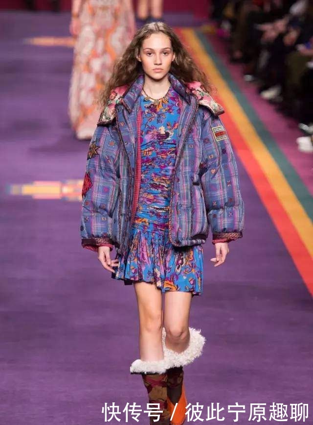 长度|最近火了一种穿法,叫“及臀羽绒服+裙子”,保暖显瘦,照穿准美