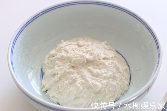 春天最鲜的蔬菜,加几个鸡蛋做成盒子,不爱面食的南方人见了都馋