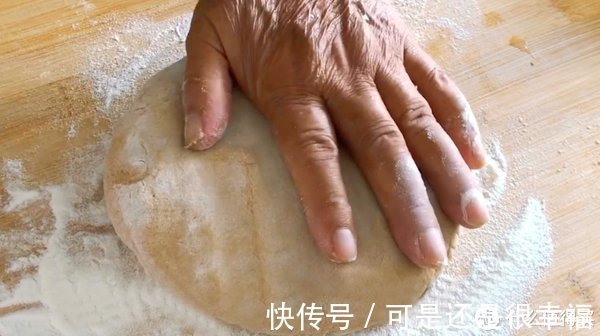 好吃|30多年第一次见面食这做法，比饺子好吃，比面条简单