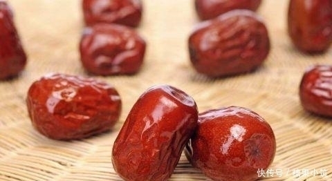 早上空腹吃|早上空腹吃6粒红枣,半月以后,你就看会看见好处了!