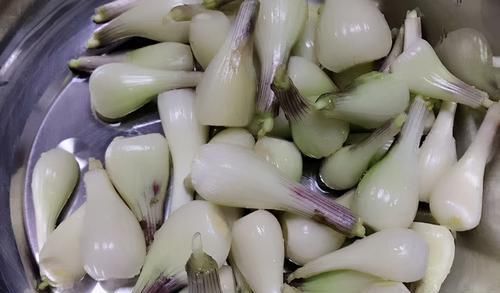  滋润|女性不想脸发黄，可常吃3种食物，淡斑养颜，滋润肌肤，好处多多