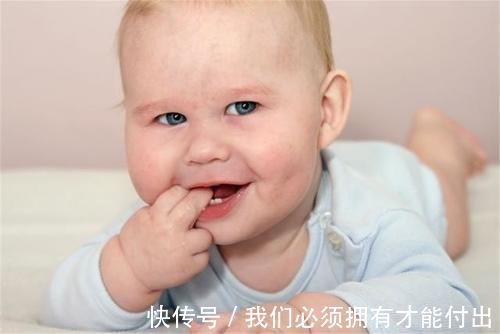 爸妈|多摸摸宝宝两个部位,有助于大脑发育,每位新手爸妈都学习一下