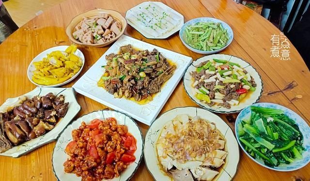 晚餐|中秋节10个人的晚餐，380元吃到扶墙，丰盛不浪费，比饭店强多了