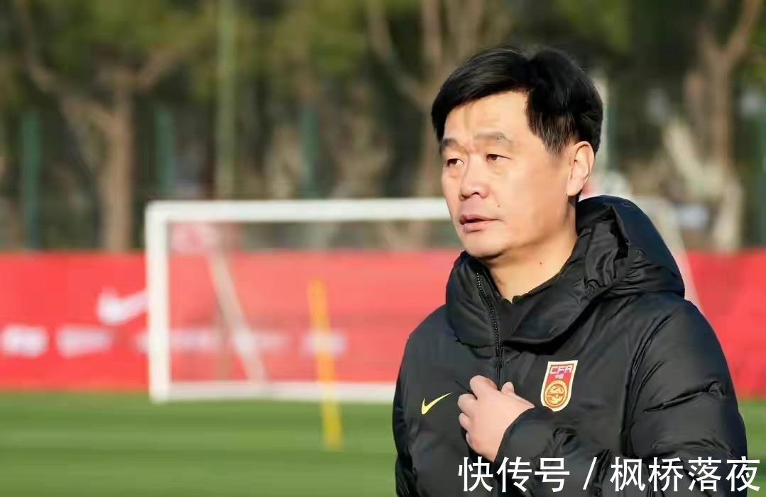 外援|中国足球又诞生一幸运儿!刚上任国足一大难题就被解决,时机刚好