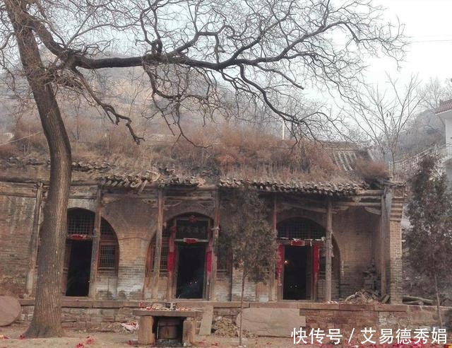 “宁可野宿荒坟,不可夜居古庙”,啥意思?现代人听了不会吃亏