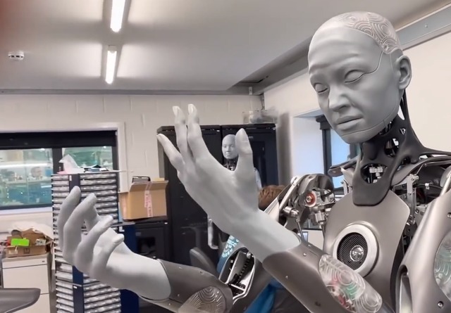 eric|日本老婆机器人定制起价60万!英国研发出人形机器,与人一样?