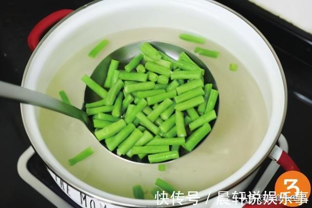 减肥|减肥也不用吃的单调，这道减脂餐，低卡低热量，比水煮青菜好吃