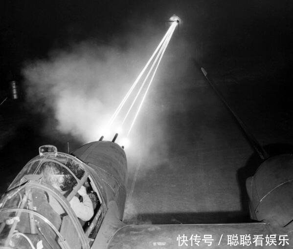 二战时期|老照片:二战时期美国P-38战机,它曾经干掉了山本五十六