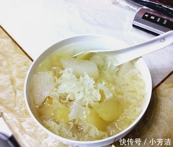 胜过|隔三差五吃一次,就能让皮肤变得细腻又水嫩,胜过敷一张面膜