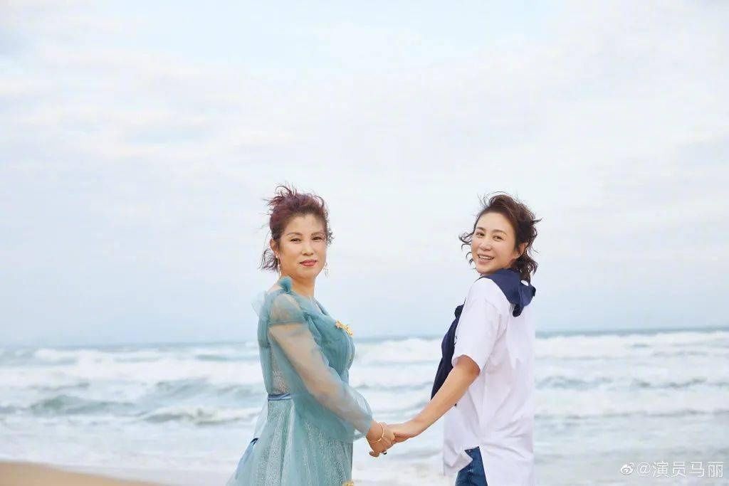 妈妈|关系再亲,父母也别伸手跟孩子要这三样东西