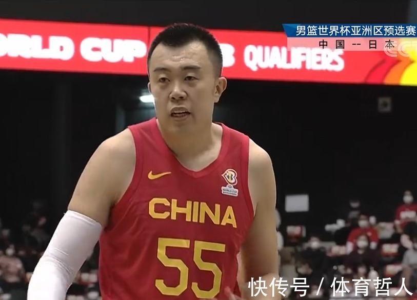比赛|2连胜!给中国男篮球员打分,赵睿9分,赵继伟6分,1人满分