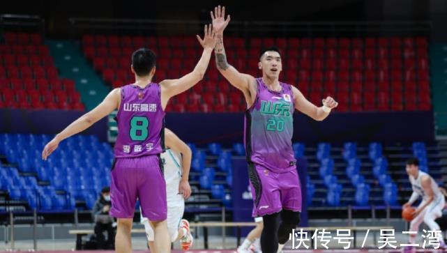 陶汉林|轰22+20+2帽力压王哲林!他才是本赛季第一中锋?