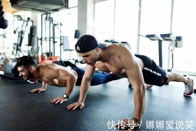 动作|12个俯卧撑变式动作,从易到难,学会了你就是健身达人