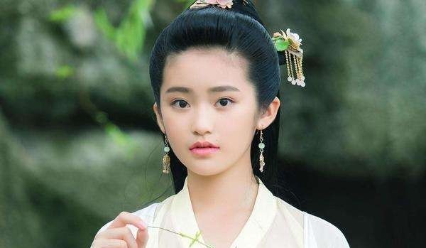 皇帝|妃子对一个孩童大献殷勤,皇帝大喜:晋封你,你当他养母