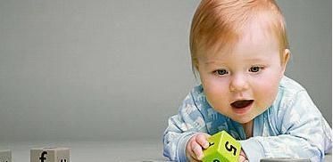 心理健康|宝宝是左撇子,是聪明的表现吗到底要不要纠正呢