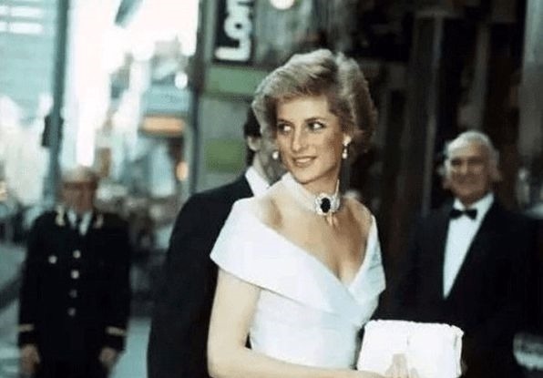 玛格丽特公主 英王室被蒙尘的6件绝世珠宝,几十年未见天日让人惋惜