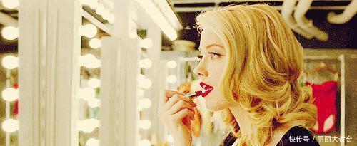 纸巾 涂口红的几大误区,涂完之后抿嘴,不定妆小心口红被你“吃掉”